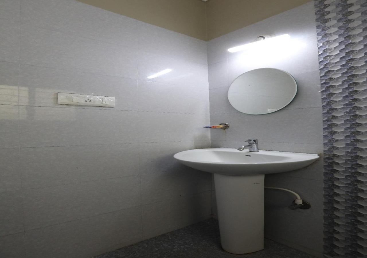 Hotel The Green Orchid マイソール エクステリア 写真